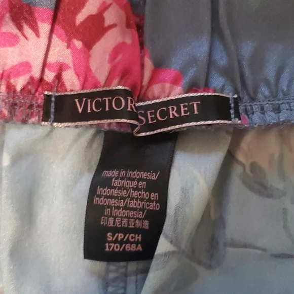 VS Shorts - Picture 3 of 7